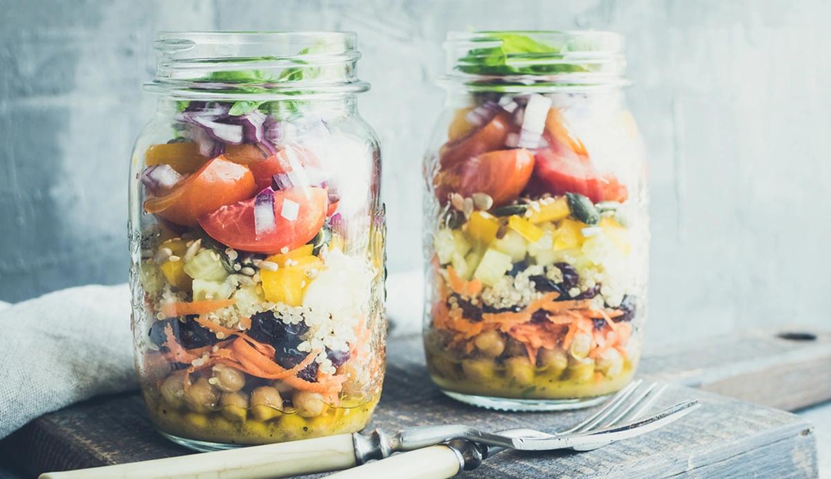 lunch in a mason jar